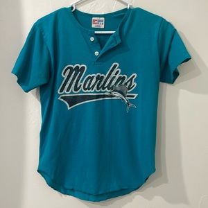 Vintage marlins tee. Size 14-16 (kids I’m guessing) fits like a women’s small